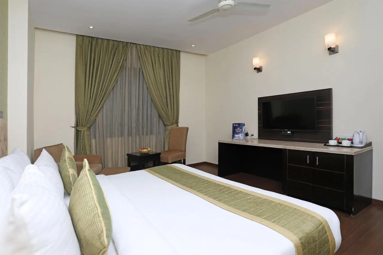 Westend Inn - Resort And Banquet Near Delhi Airport New Delhi 4*,
